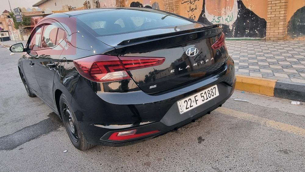 هیوندای ئەلەنترا